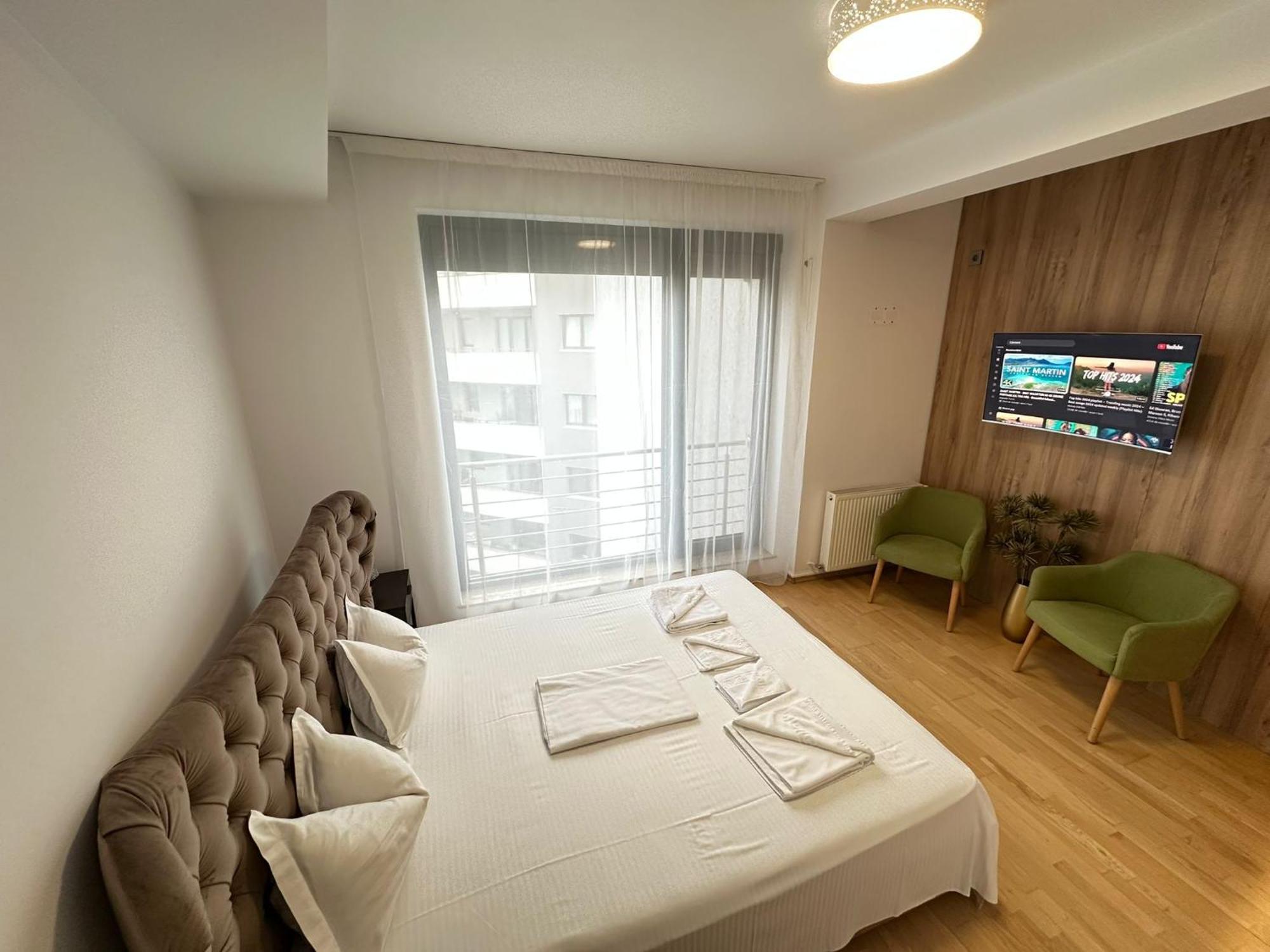 בוקרשט Centru Unirii Luxury Vip Palmier Apartament 2 Camere Cu Terasa Exterioara Amenajata ! Parcare Subterana Privata Climatizata Si Supravegheata Video Dar Doar Cu Rezervare In Limita Locurilor Disponibile !Proprietate In Regim Hoteliep - Nu Are Bucatarie מראה חיצוני תמונה