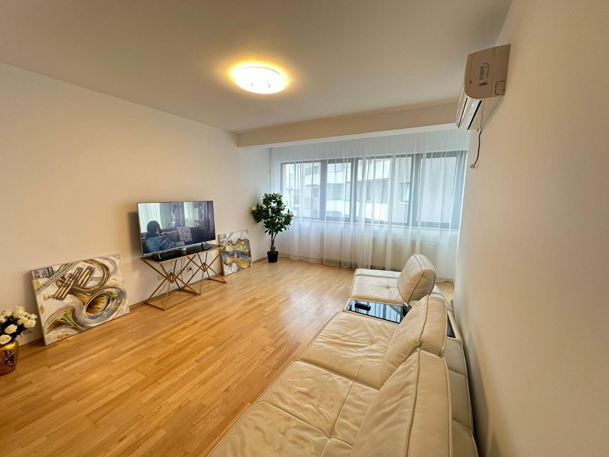 בוקרשט Centru Unirii Luxury Vip Palmier Apartament 2 Camere Cu Terasa Exterioara Amenajata ! Parcare Subterana Privata Climatizata Si Supravegheata Video Dar Doar Cu Rezervare In Limita Locurilor Disponibile !Proprietate In Regim Hoteliep - Nu Are Bucatarie מראה חיצוני תמונה